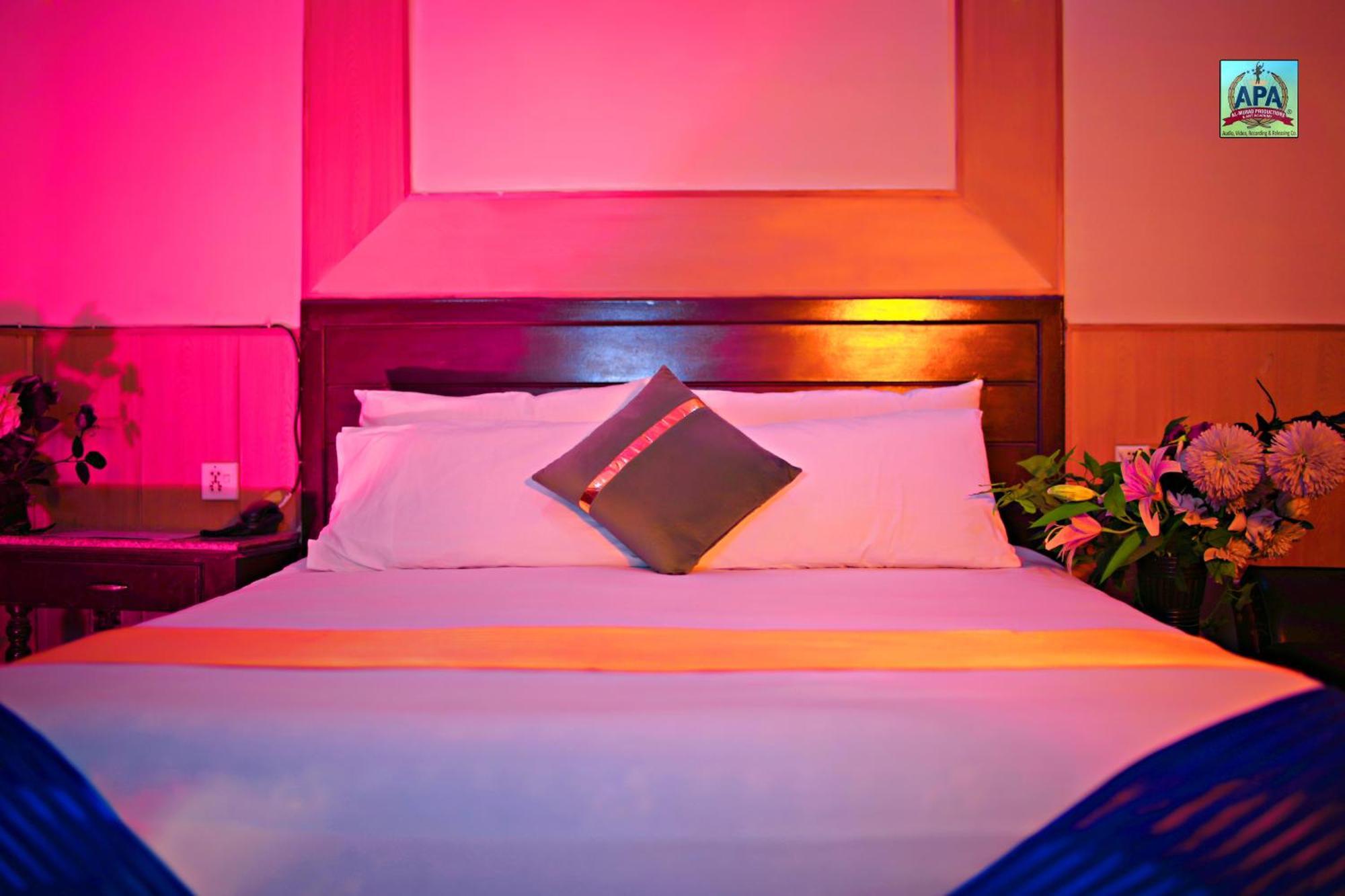 Quick Continental Hotel - Jail Road ラホール エクステリア 写真