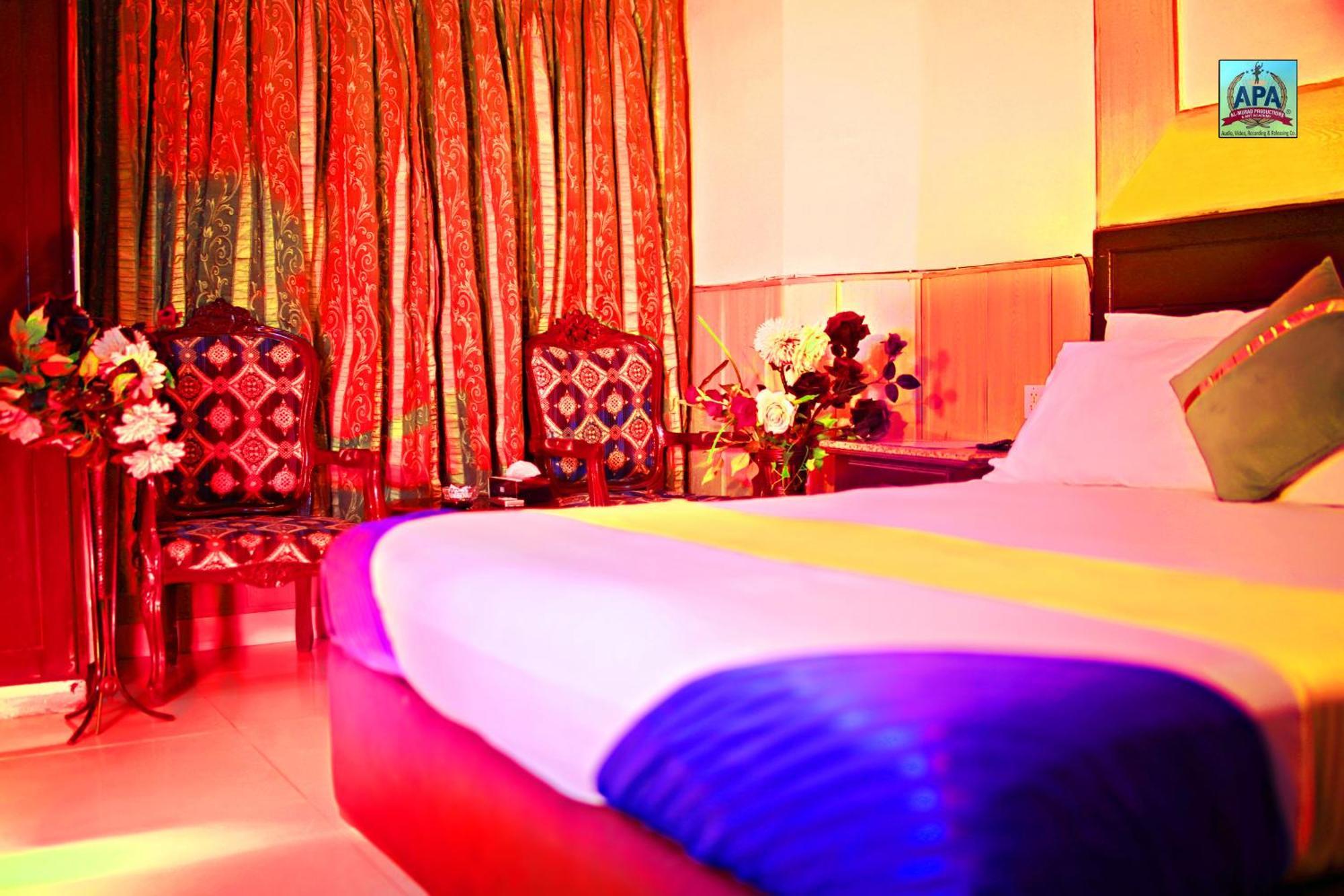 Quick Continental Hotel - Jail Road ラホール エクステリア 写真